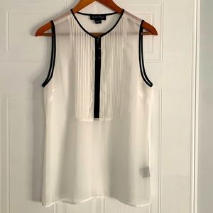 Charlie Paige Off White Sleeveless Blouse